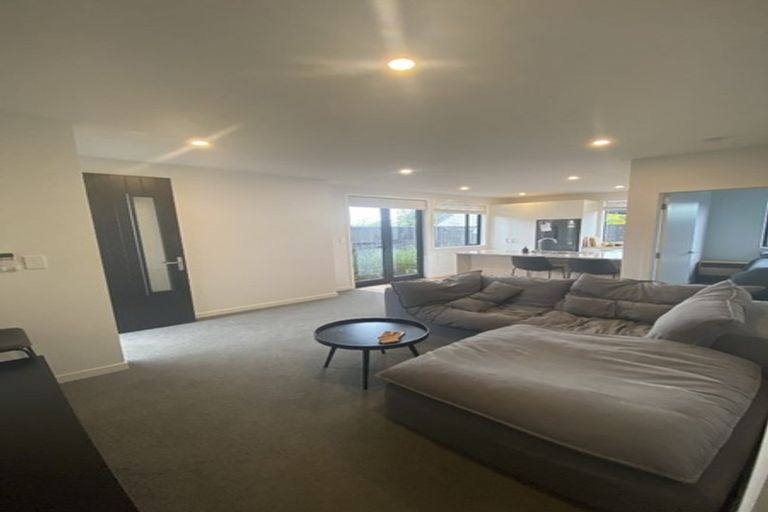 Photo of property in 2/14 Mitcham Avenue, Forest Lake, Hamilton, 3200