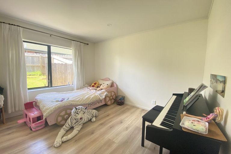 Photo of property in 23 Elderberry Road, Burswood, Auckland, 2013