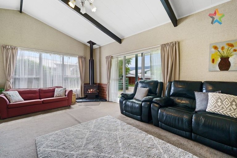 Photo of property in 25 Larchmont Grove, Totara Park, Upper Hutt, 5018
