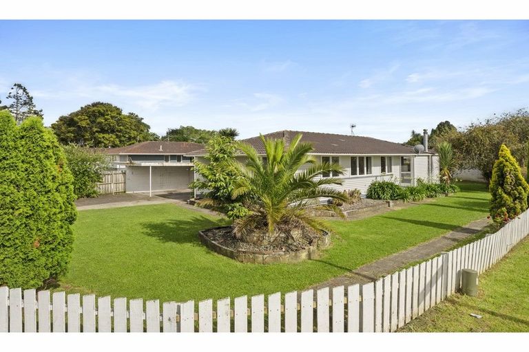 Photo of property in 42 Hamilton Drive, Waiuku, 2123