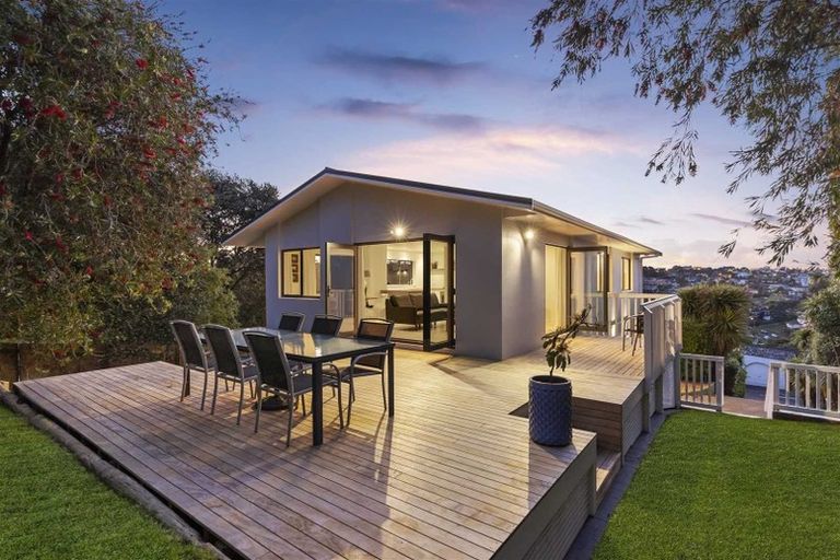 Photo of property in 2/12 Fallow Street, Browns Bay, Auckland, 0630