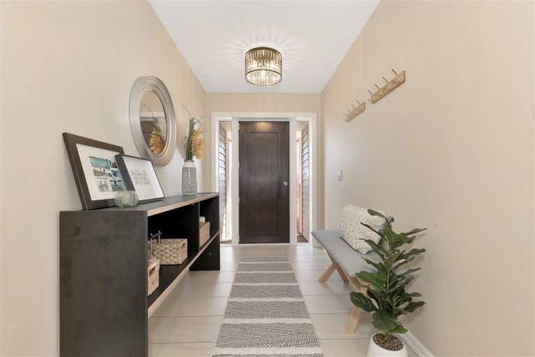 Photo of property in 17 Pimlico Place, Rangiora, 7400