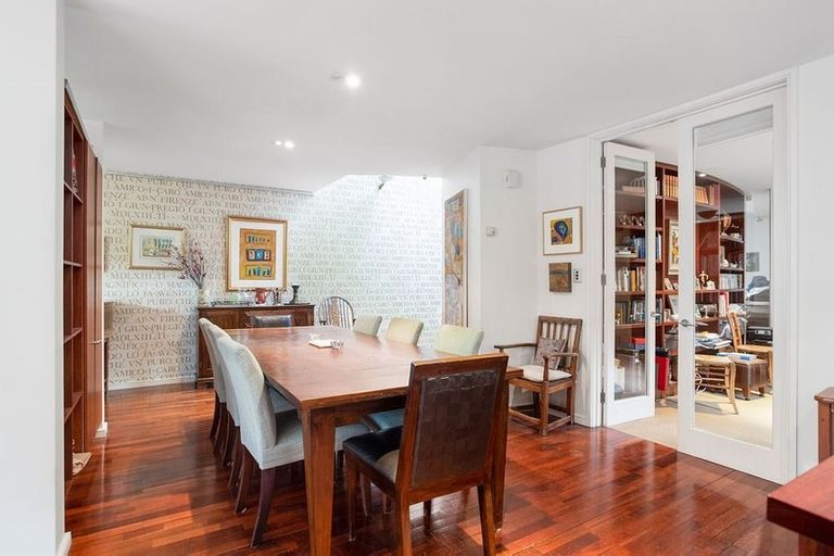 Photo of property in 1/37 Poynder Avenue, Merivale, Christchurch, 8014