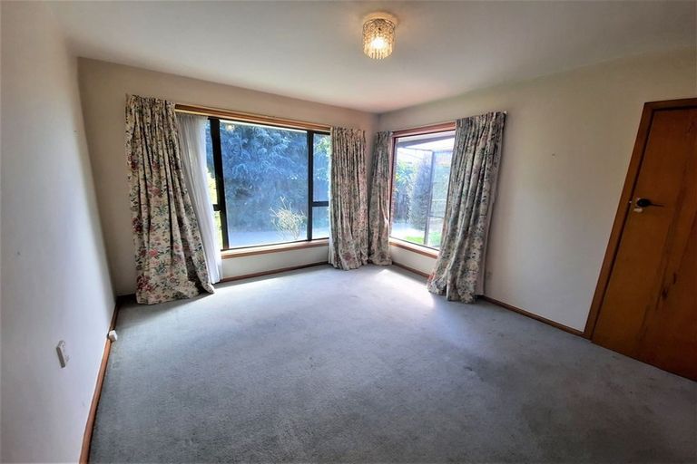 Photo of property in 15 Sevenoaks Drive, Bryndwr, Christchurch, 8053