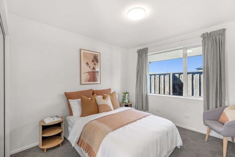 Photo of property in 14 Waimarie Street, Pegasus, 7612