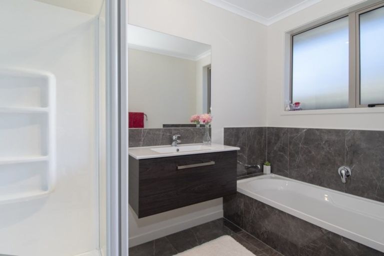 Photo of property in 3 Blacklock Road, Pyes Pa, Tauranga, 3112