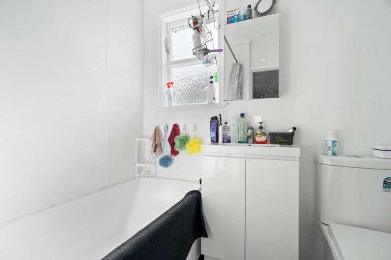 Photo of property in 3 Stamford Place, Lansdowne, Masterton, 5810