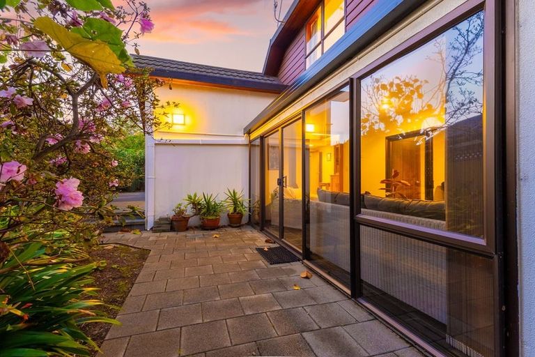 Photo of property in 10 Edgewater Street, Waikanae, 5036