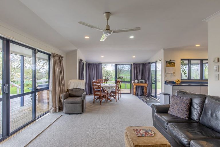 Photo of property in 425 Te Kura Road, Otane, 4277