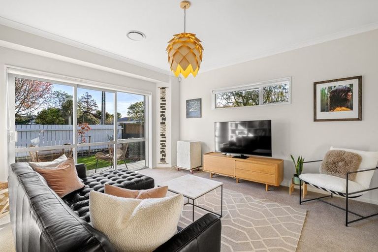 Photo of property in 36 Stapletons Road, Richmond, Christchurch, 8013