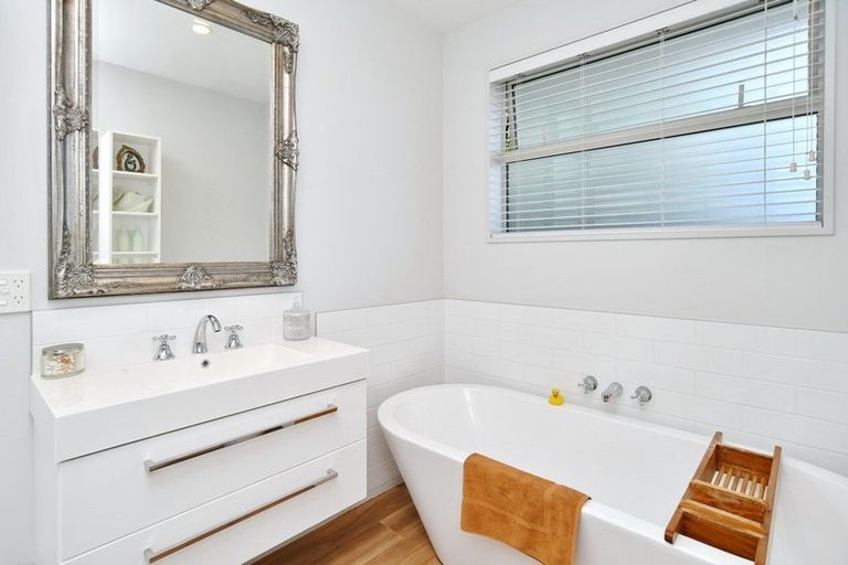 Photo of property in 9a Sylvia Street, Parklands, Christchurch, 8083