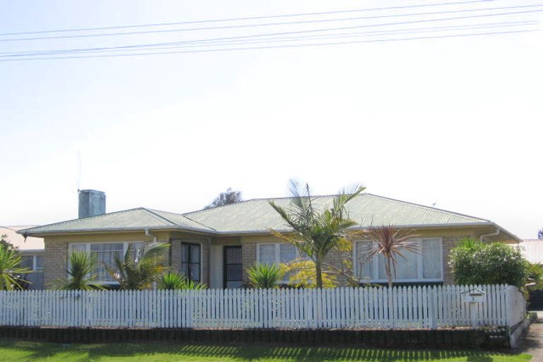 Photo of property in 1/3 Crane Street, Mount Maunganui, 3116