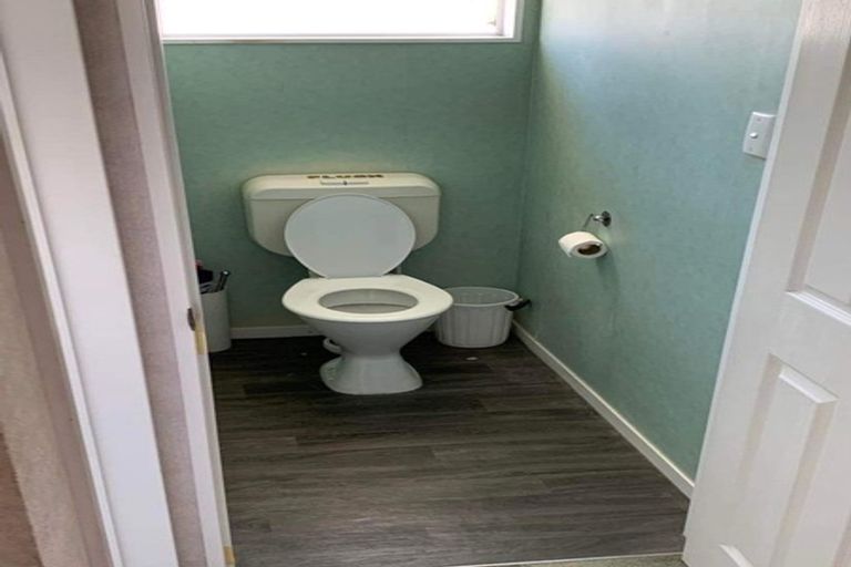 Photo of property in 27 Spargo Road, Massey, Auckland, 0614