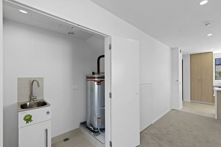 Photo of property in 36 Turtleback Avenue, Whitby, 5024