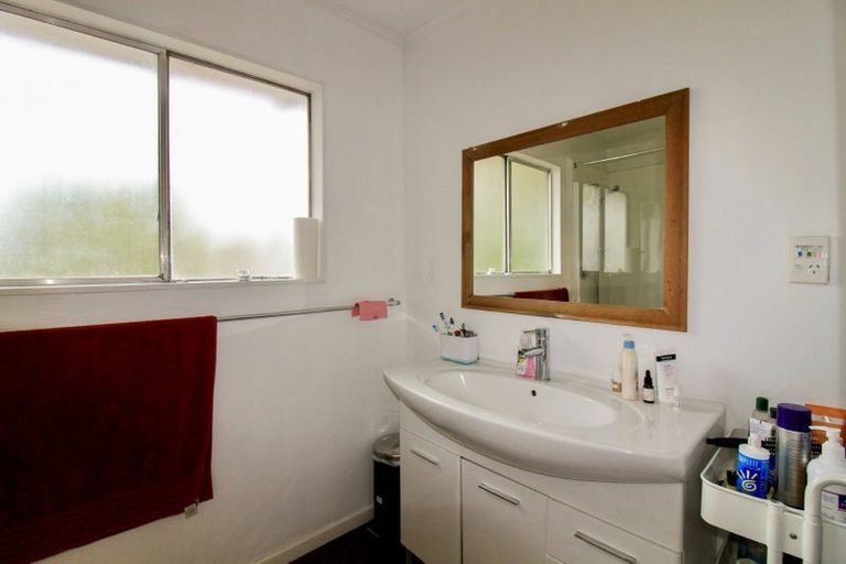 Photo of property in 2 Fairburn Grove, Johnsonville, Wellington, 6037