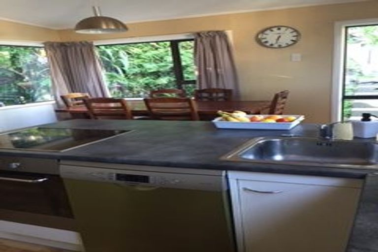 Photo of property in 5 Gordon Road, Plimmerton, Porirua, 5026