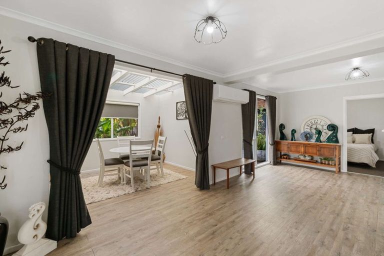 Photo of property in 43 James Mcleod Road, Shelly Beach, Helensville, 0874