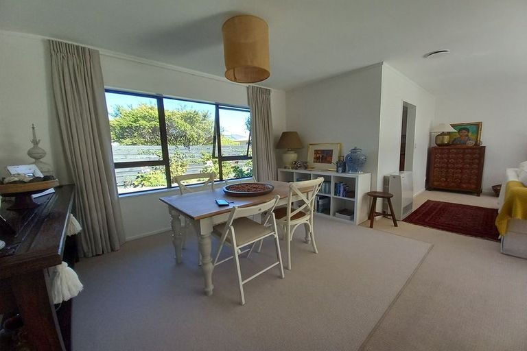 Photo of property in 7 Graham Grove, Waikanae, 5036