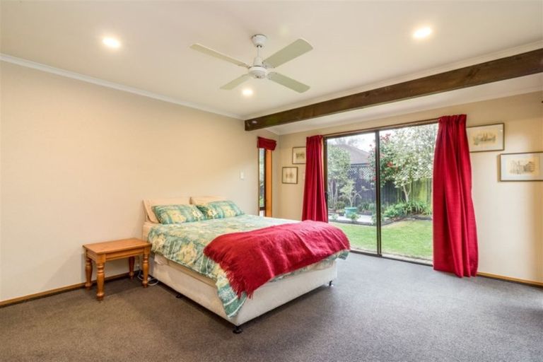 Photo of property in 2/15a Lothian Street, Ilam, Christchurch, 8041