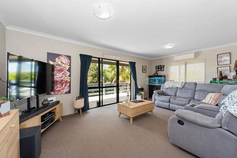 Photo of property in 2 Rosehill Place, Nawton, Hamilton, 3200