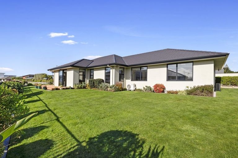 Photo of property in 49 Links Drive, Waiwhakaiho, New Plymouth, 4312
