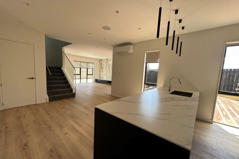 Photo of property in 81b Matipo Road, Mairangi Bay, Auckland, 0630