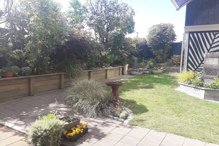 Photo of property in 2/33 Golf Road, Mount Maunganui, 3116