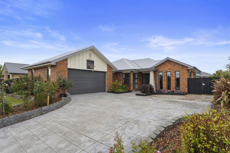 Photo of property in 6 Taiwhenua Street, Rangiora, 7400