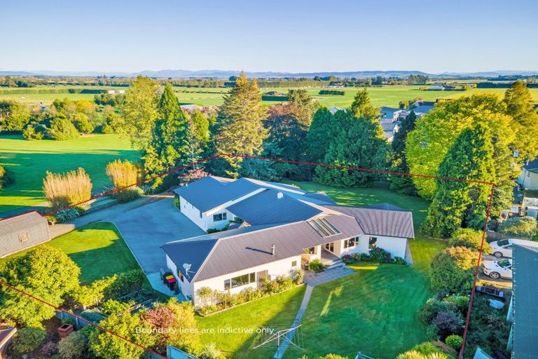 Photo of property in 71 Welsh Road, Winton, 9720
