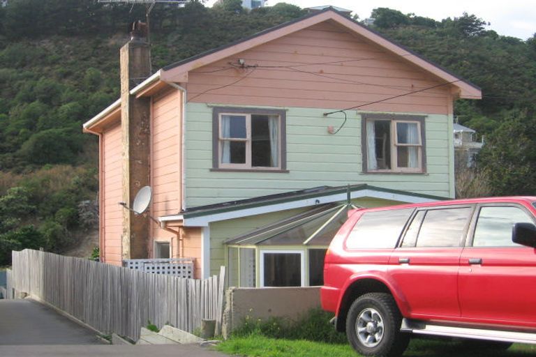 Photo of property in 62 Happy Valley Road, Owhiro Bay, Wellington, 6023