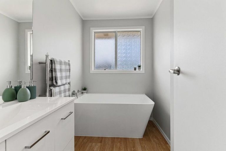 Photo of property in 7 Hinau Street, Pukehangi, Rotorua, 3015