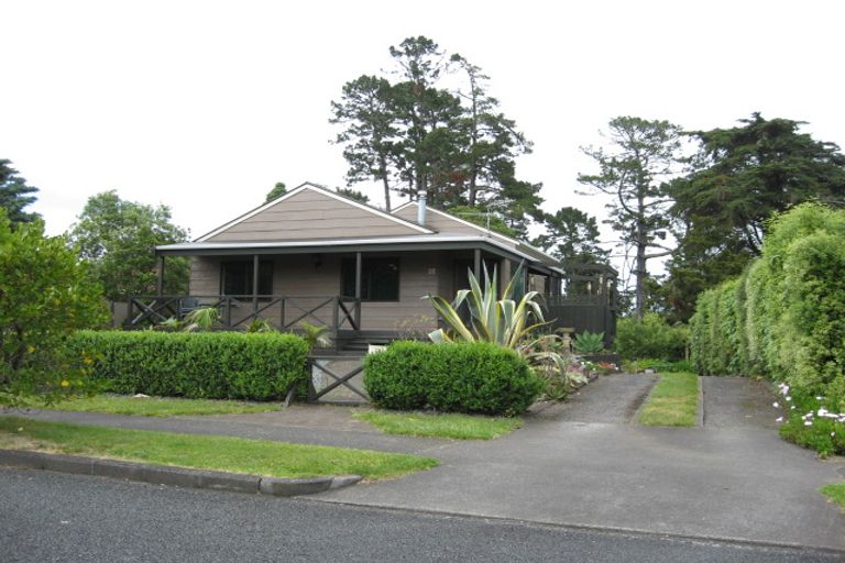Photo of property in 2/32 Prospect Terrace, Pukekohe, 2120