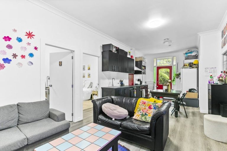 Photo of property in 31 Devon Street, Aro Valley, Wellington, 6021