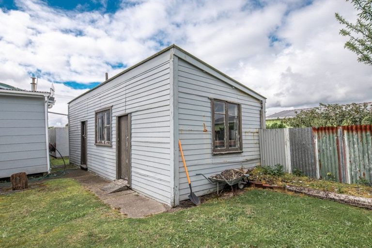 Photo of property in 14 Queen Street, Westport, 7825