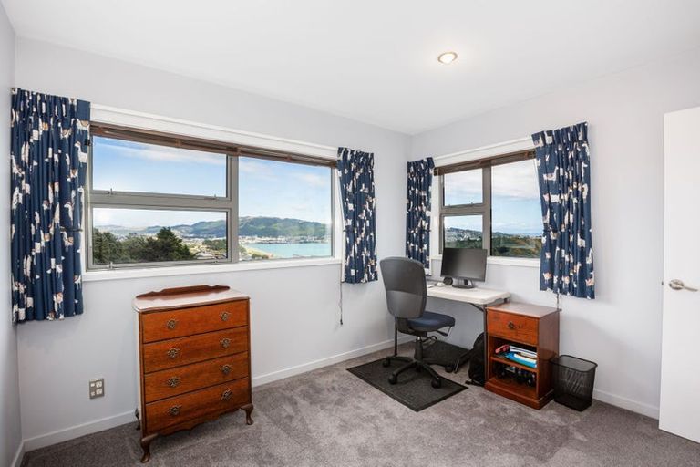 Photo of property in 5 Seascape View, Paremata, Porirua, 5024