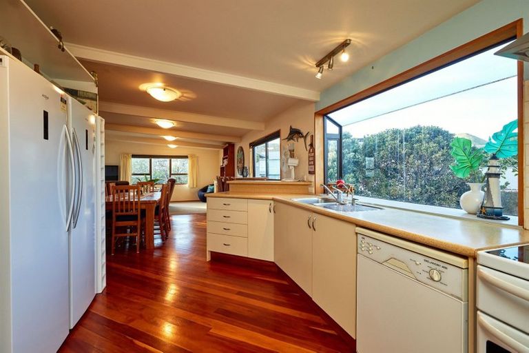 Photo of property in 28 Moa Road, South Bay, Kaikoura, 7300