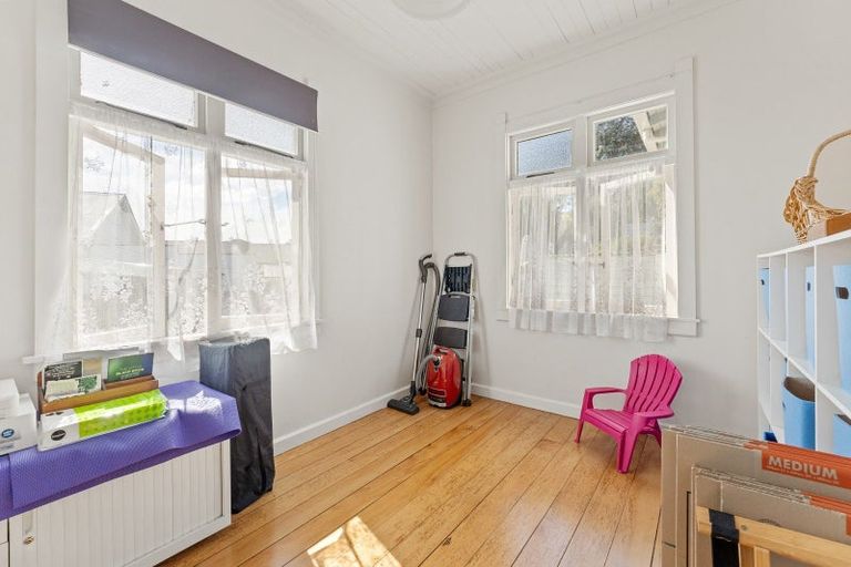 Photo of property in 1 Tawa Street, Gonville, Whanganui, 4501