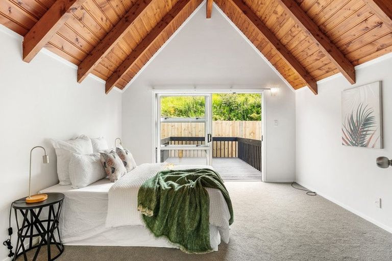 Photo of property in 12 Honeysuckle Lane, Mairangi Bay, Auckland, 0630