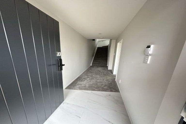 Photo of property in 73 Tahuhu Road, Mount Wellington, Auckland, 1062