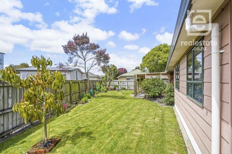 Photo of property in 17 Mews Place, Forest Lake, Hamilton, 3200