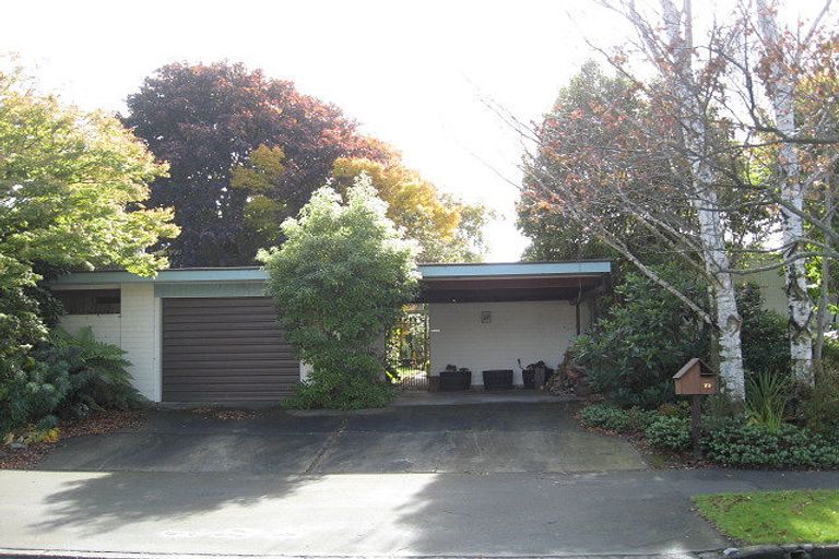 Photo of property in 22 Powell Crescent, Ilam, Christchurch, 8041