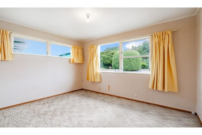 Photo of property in 17 Hilling Street, Titirangi, Auckland, 0604
