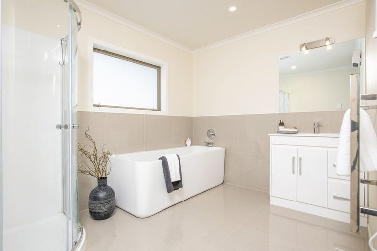 Photo of property in 5 Austin Reid Avenue, Carterton, 5713