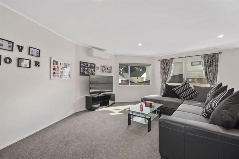 Photo of property in 7 Uruhau Close, Torbay, Auckland, 0630