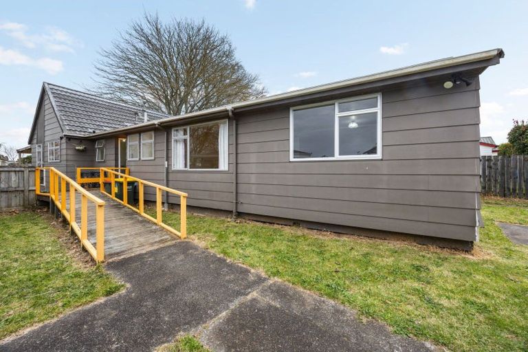 Photo of property in 19 Morrow Avenue, St Andrews, Hamilton, 3200