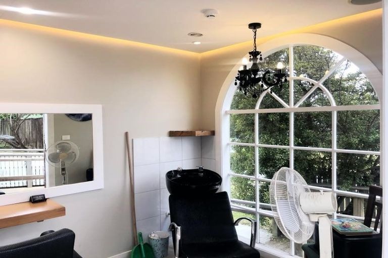 Photo of property in 15 Seamer Place, St Andrews, Hamilton, 3200