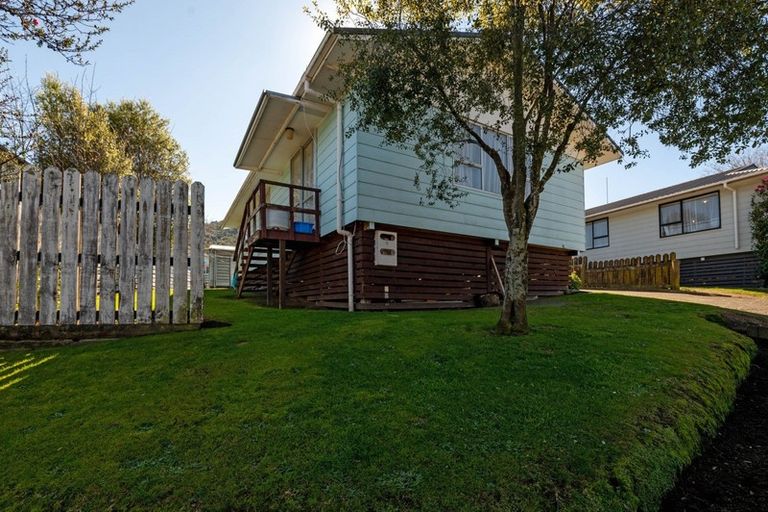 Photo of property in 19 Crystal Place, Pukehangi, Rotorua, 3015
