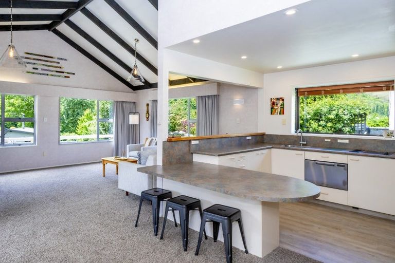 Photo of property in 37 Devon Street, Arrowtown, 9302