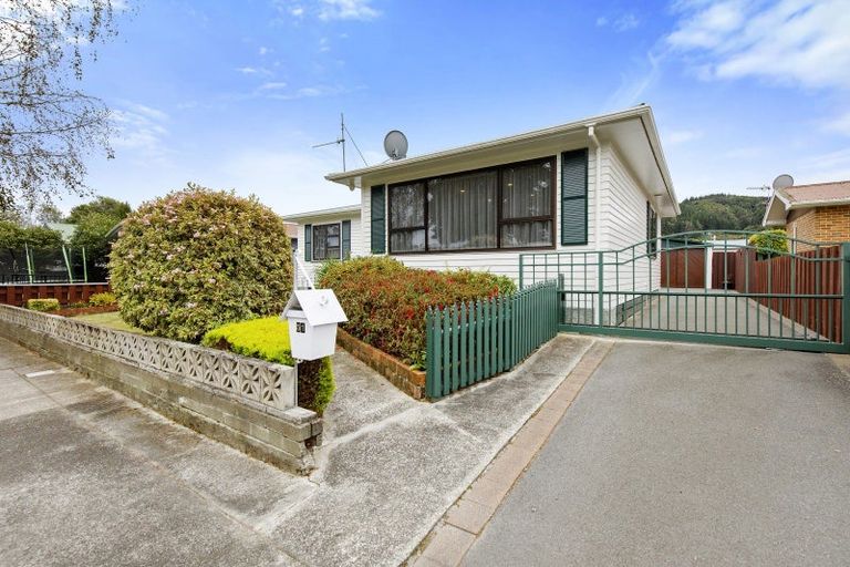 Photo of property in 51 Bonnie Glen Crescent, Ebdentown, Upper Hutt, 5018