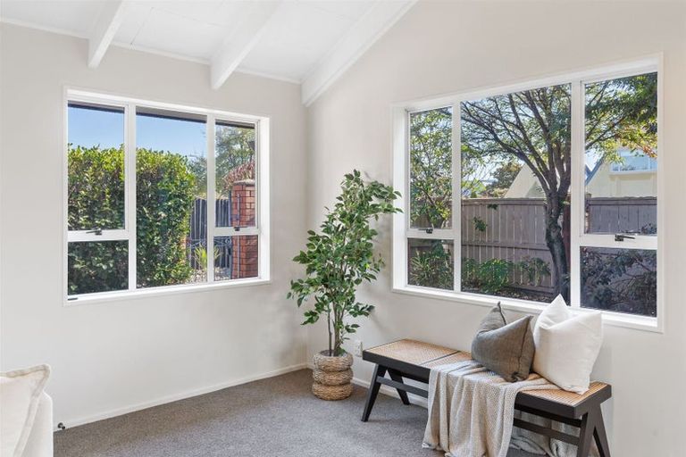 Photo of property in 100 Patterson Terrace, Halswell, Christchurch, 8025